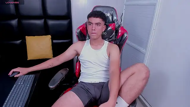 evancox20 online show from February 2, 2026, 12:48 pm