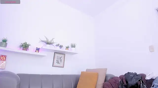 Amira Alzahra online show from June 23, 2026, 5:22 pm