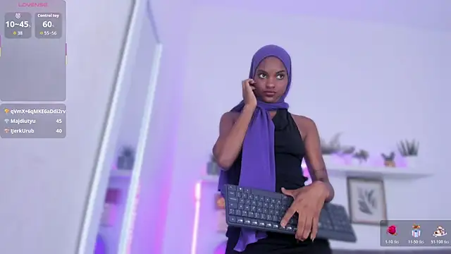 Snapshot of Amira_Alzahra chatting on June 12, 2026, 5:00 pm Amira Alzahra online show from June 12, 2026, 5:00 pm