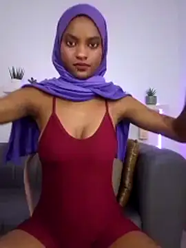 Snapshot of Amira_Alzahra chatting on June 21, 2026, 6:36 pm Amira Alzahra online show from June 21, 2026, 6:36 pm