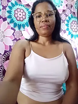 Snapshot of Yandris_1212 chatting on June 3, 2026, 2:33 pm Yandris 1212 online show from June 3, 2026, 2:33 pm