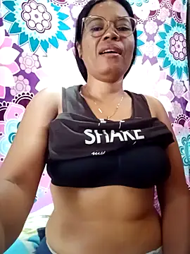 Snapshot of Yandris_1212 chatting on March 6, 2026, 2:01 pm Yandris 1212 online show from March 6, 2026, 2:01 pm