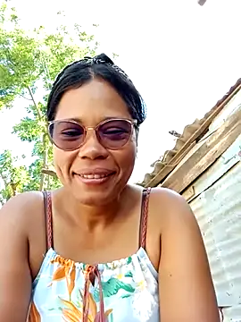 Snapshot of Yandris_1212 chatting on February 26, 2026, 2:06 pm Yandris 1212 online show from February 26, 2026, 2:06 pm