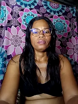 Snapshot of Yandris_1212 chatting on February 10, 2026, 1:48 am Yandris 1212 online show from February 10, 2026, 1:48 am