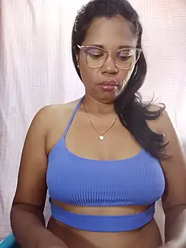 Snapshot of Yandris_1212 chatting on July 22, 2026, 1:35 pm Yandris 1212 online show from July 22, 2026, 1:35 pm