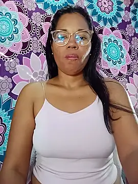 Snapshot of Yandris_1212 chatting on July 2, 2026, 1:28 pm Yandris 1212 online show from July 2, 2026, 1:28 pm