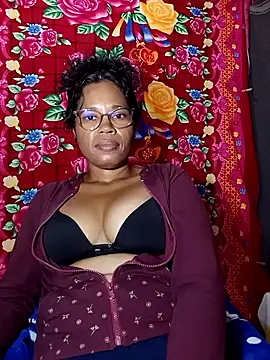 Snapshot of Yandris_1212 chatting on February 13, 2026, 2:22 am Yandris 1212 online show from February 13, 2026, 2:22 am