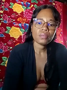 Snapshot of Yandris_1212 chatting on March 12, 2026, 1:44 am Yandris 1212 online show from March 12, 2026, 1:44 am