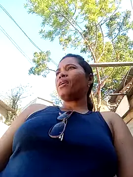 Snapshot of Yandris_1212 chatting on February 5, 2026, 1:40 pm Yandris 1212 online show from February 5, 2026, 1:40 pm