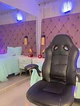 Snapshot of Auri__ chatting on March 14, 2026, 7:31 pm Auri online show from March 14, 2026, 7:31 pm