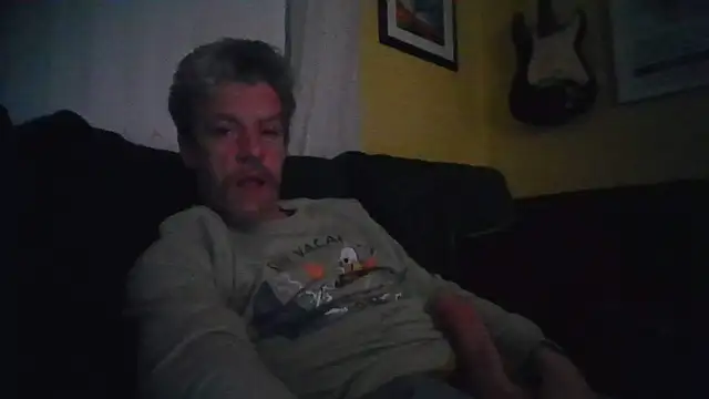 Snapshot of chiichii23 chatting on March 12, 2025, 10:50 pm chiichii23 online show from March 12, 2025, 10:50 pm