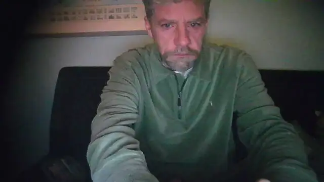 Snapshot of chiichii23 chatting on January 8, 2025, 3:40 am chiichii23 online show from January 8, 2025, 3:40 am