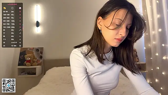 LouiseChavez online show from February 8, 2026, 5:16 am