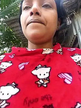 Hot-Tinaa online show from February 10, 2026, 4:33 am