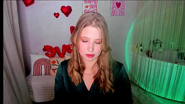 SweetDaylight online show from February 13, 2026, 6:41 pm