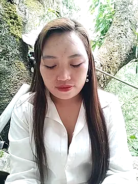 lia-coy online show from April 21, 2026, 2:36 am