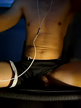 minhtai109 online show from March 18, 2026, 1:13 pm