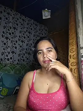 LoveSammantha24xxx online show from May 20, 2026, 5:04 am