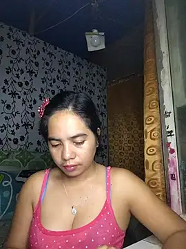 LoveSammantha24xxx online show from May 21, 2026, 7:33 pm