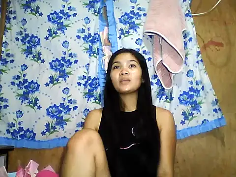 Snapshot of PinaySkinnyJust18 chatting on June 2, 2026, 10:21 pm PinaySkinnyJust18 online show from June 2, 2026, 10:21 pm