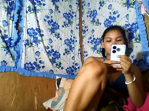 Snapshot of PinaySkinnyJust18 chatting on June 20, 2026, 4:39 am PinaySkinnyJust18 online show from June 20, 2026, 4:39 am