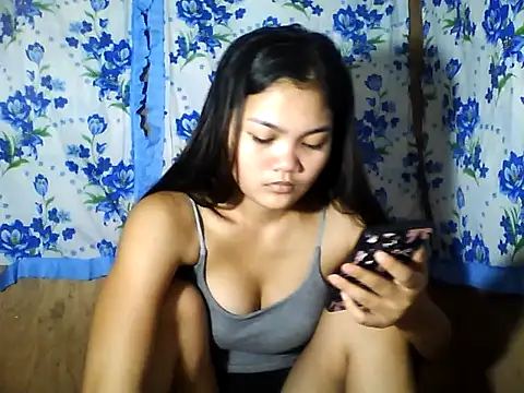 PinaySkinnyJust18 online show from April 30, 2026, 9:52 pm