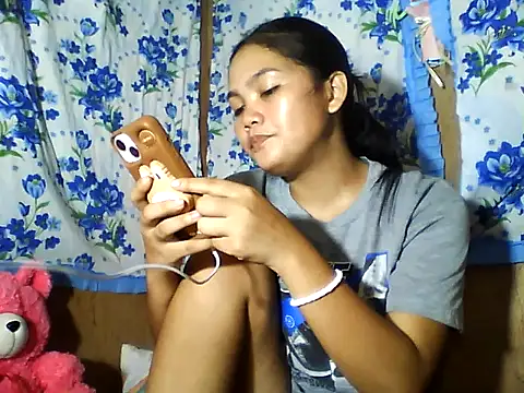 PinaySkinnyJust18 online show from June 21, 2026, 9:59 am