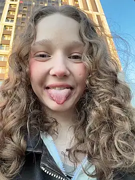 outside rosy online show from April 9, 2026, 4:35 pm