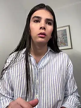 Lily WellGifted online show from February 5, 2026, 8:10 am