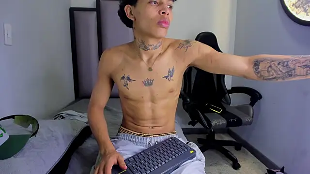 Snapshot of Dogan_Renzo0 chatting on February 26, 2026, 11:49 pm Dogan Renzo0 online show from February 26, 2026, 11:49 pm