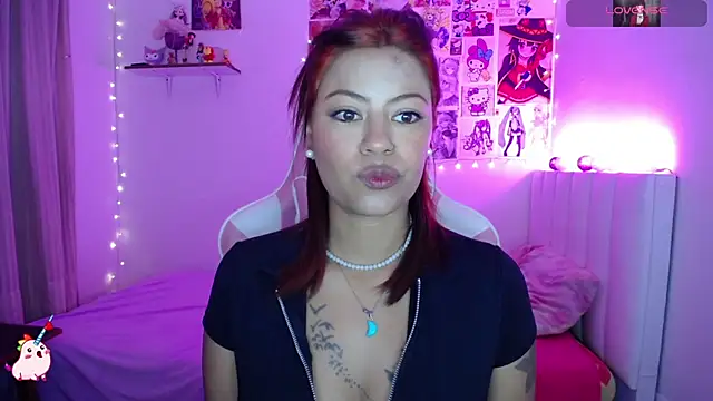 Danna Soffia online show from August 4, 2026, 12:53 pm