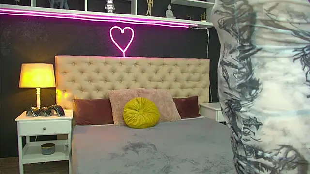 TaniaKaverina online show from May 2, 2026, 5:12 am