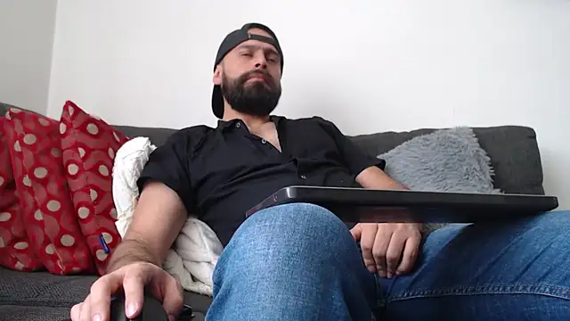 SpermsBank online show from October 29, 2025, 5:01 pm