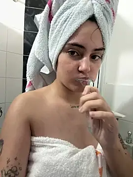 shopialove online show from January 17, 2026, 1:58 pm