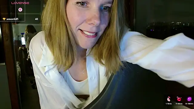 Daisy Lovely online show from May 1, 2026, 4:34 pm