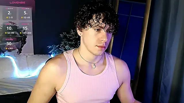 Snapshot of TylerGibson chatting on June 16, 2026, 3:28 am TylerGibson online show from June 16, 2026, 3:28 am