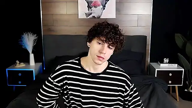 Snapshot of TylerGibson chatting on March 9, 2026, 7:45 am TylerGibson online show from March 9, 2026, 7:45 am