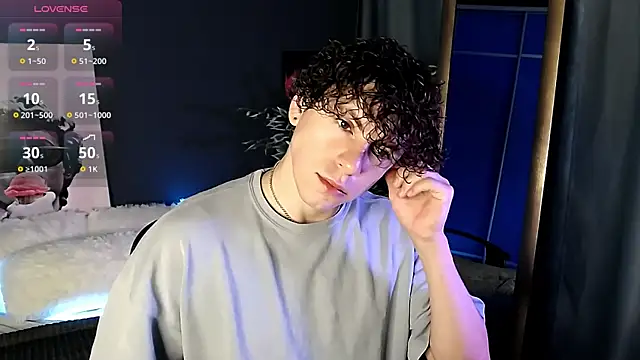 Snapshot of TylerGibson chatting on June 17, 2026, 3:28 am TylerGibson online show from June 17, 2026, 3:28 am