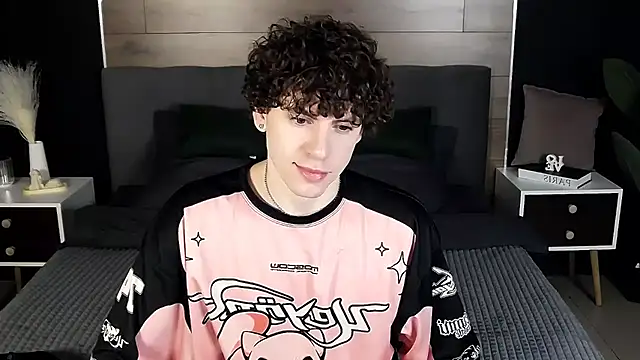 Snapshot of TylerGibson chatting on March 4, 2026, 12:07 am TylerGibson online show from March 4, 2026, 12:07 am