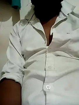 Prajakta123 online show from June 24, 2026, 3:54 pm