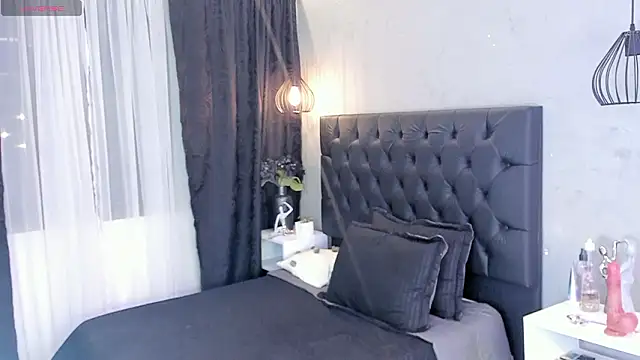 isabella nowa online show from March 24, 2026, 12:05 pm