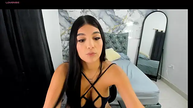 Snapshot of valeri_16 chatting on June 13, 2026, 1:36 am valeri 16 online show from June 13, 2026, 1:36 am