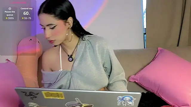 Snapshot of Samantha_Ros chatting on June 16, 2026, 11:43 am Samantha Ros online show from June 16, 2026, 11:43 am
