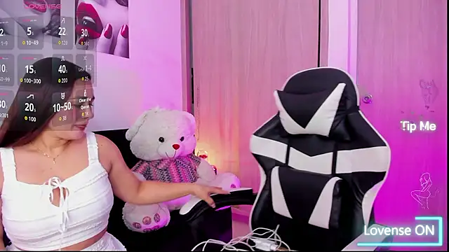 Snapshot of saray_mendozaa chatting on March 5, 2026, 8:05 pm saray mendozaa online show from March 5, 2026, 8:05 pm