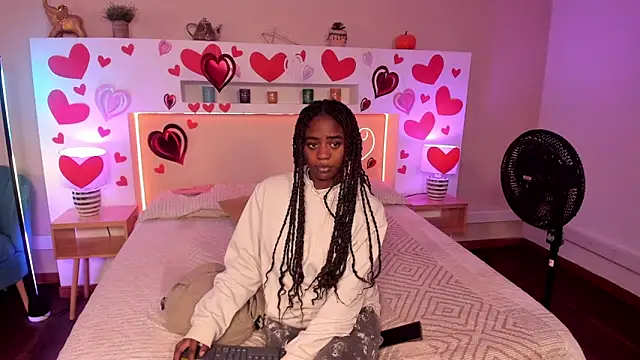 naomi campell online show from February 14, 2026, 11:32 am