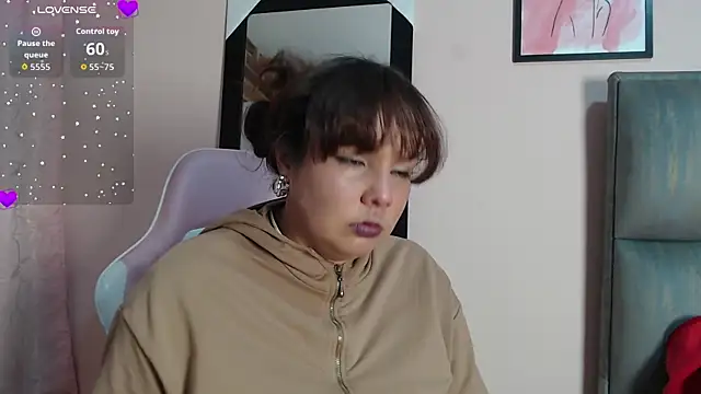 HannaRose- online show from May 10, 2026, 4:16 am