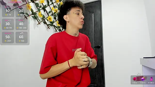 Snapshot of Maxxx_bigcockx chatting on March 8, 2026, 1:55 am Maxxx bigcockx online show from March 8, 2026, 1:55 am