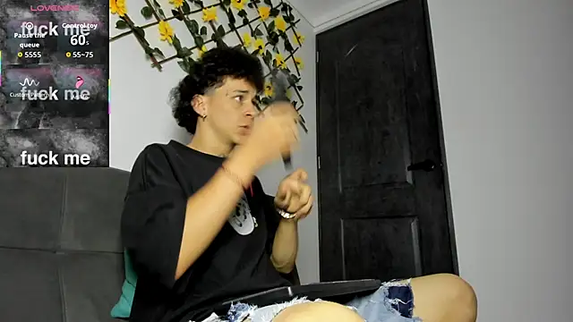 Snapshot of Maxxx_bigcockx chatting on March 14, 2026, 2:17 am Maxxx bigcockx online show from March 14, 2026, 2:17 am