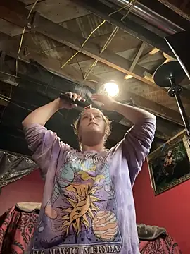 HazelFr33bird online show from October 12, 2025, 1:18 am