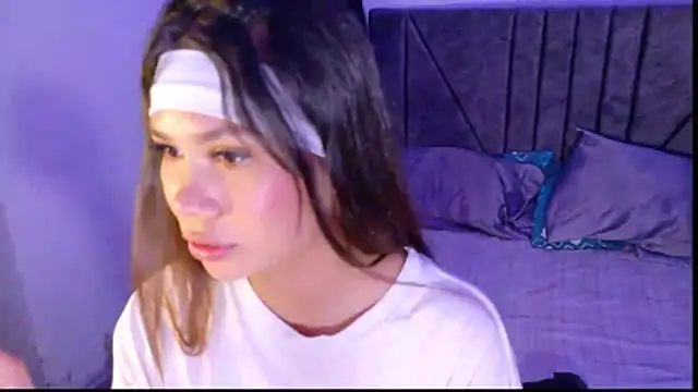 Snapshot of Wendy_Mills_ chatting on February 10, 2026, 3:27 am Wendy Mills online show from February 10, 2026, 3:27 am